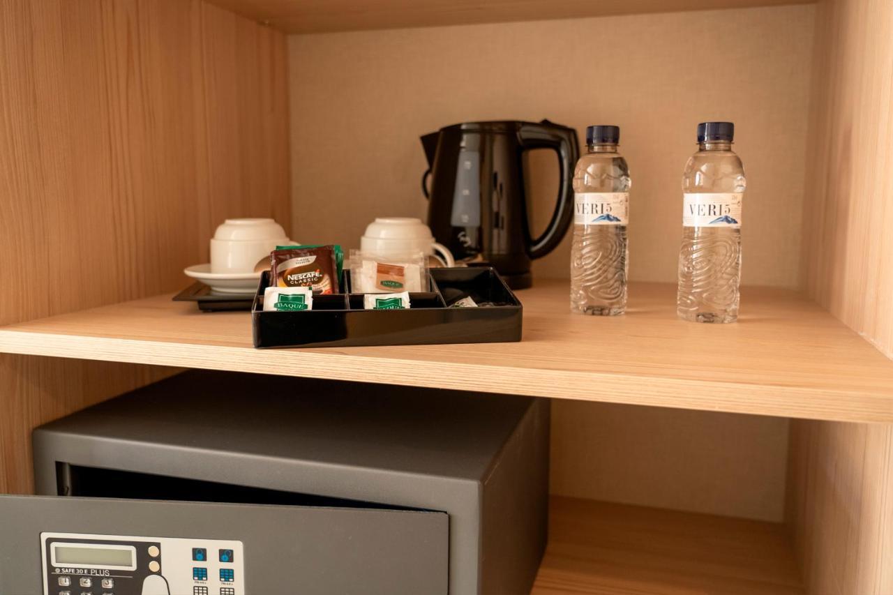 ホテル Urh シッチェス プラヤ エクステリア 写真